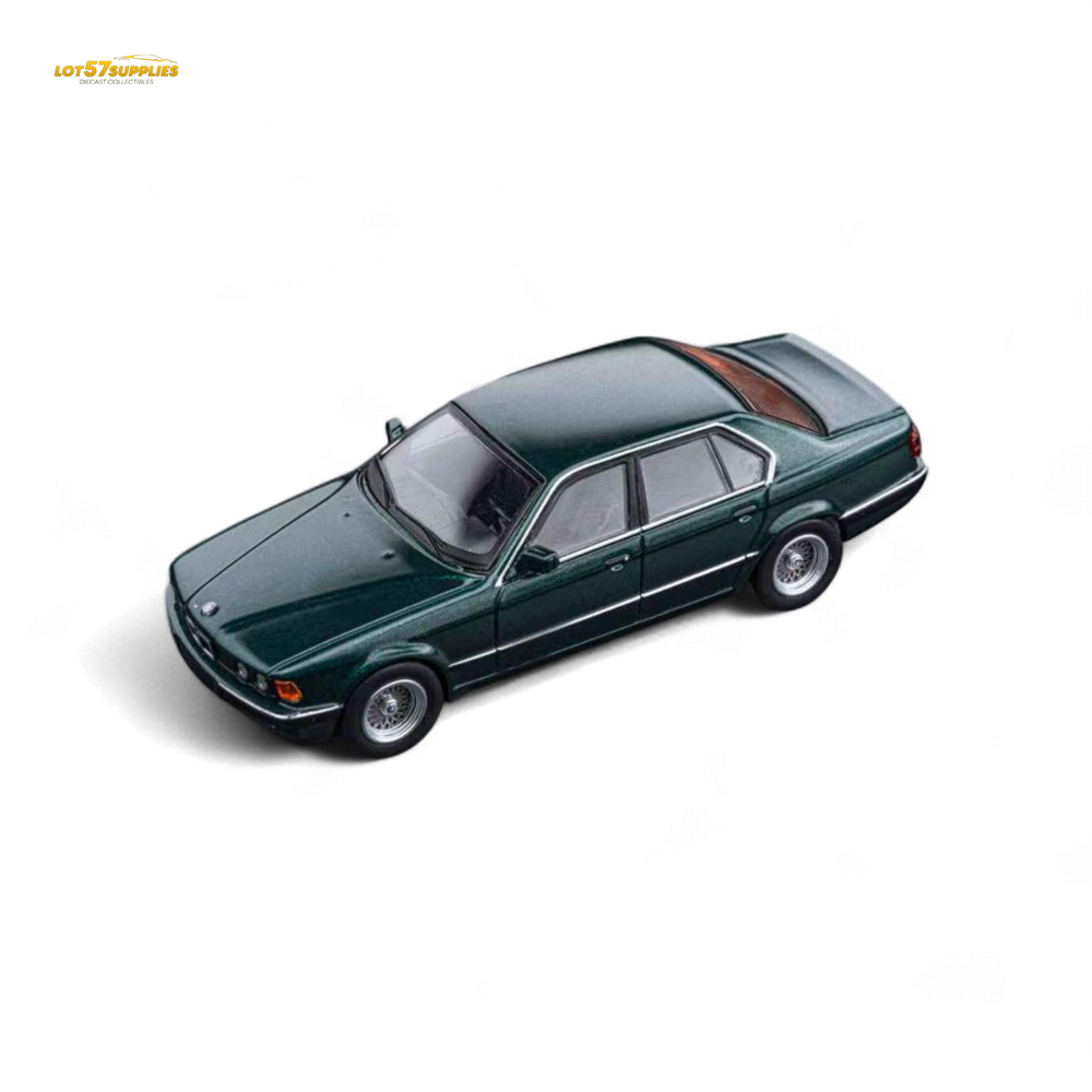 (Pre-Order) DCM BMW E32 7-Series Sedan Oxford Metallic Green 1:64