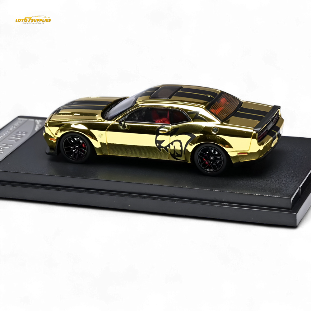 (Pre-Order) Stance Hunters Dodge Challenger SRT Hellcat Gold 1:64