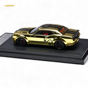 (Pre-Order) Stance Hunters Dodge Challenger SRT Hellcat Gold 1:64