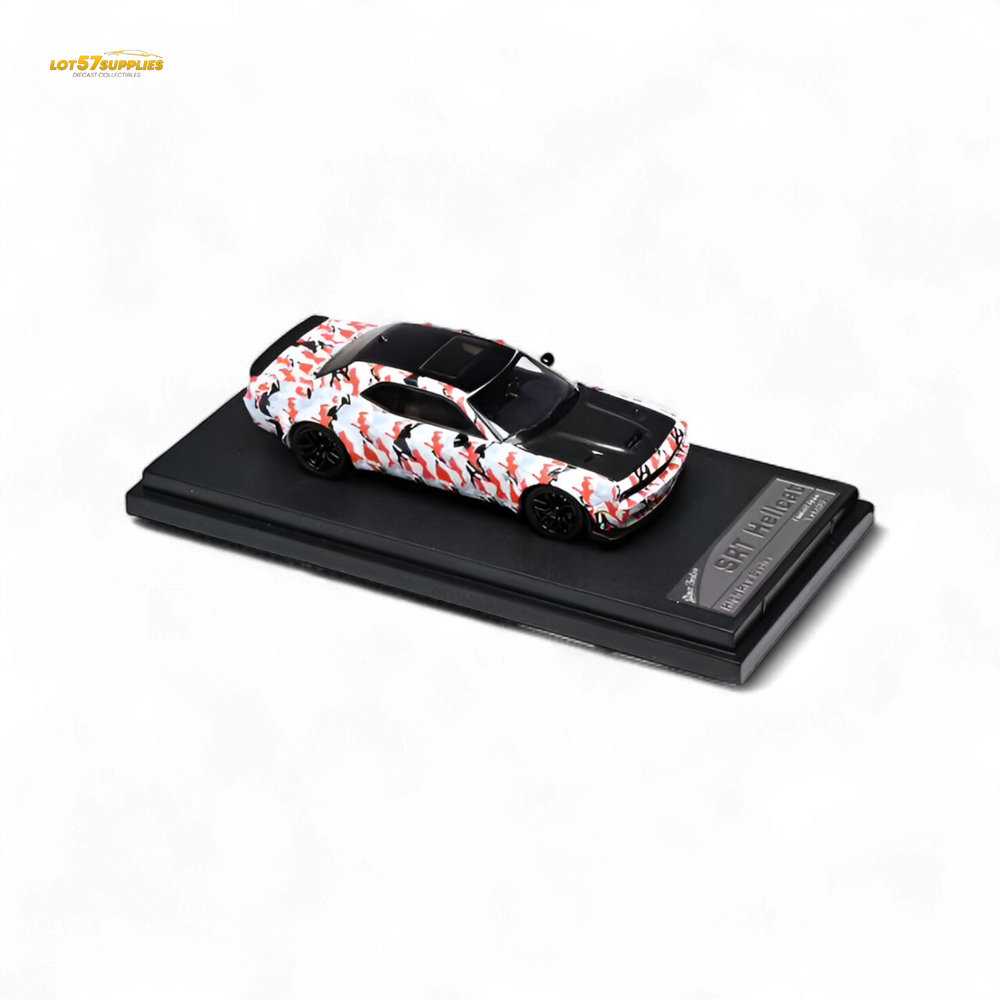 (Pre-Order) Stance Hunters Dodge Challenger SRT Hellcat 1:64