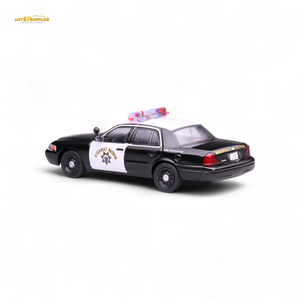 596 Ford Crown Victoria California Highway Patrol 1:64