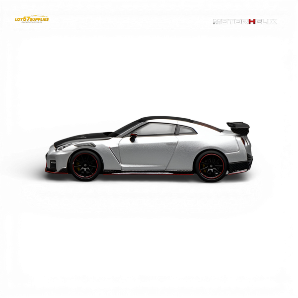 (Pre-Order) Motorhelix Nissan GT-R NISMO R35 1:64