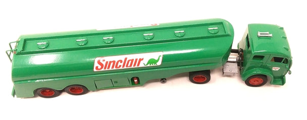 Atlantis Models 1:48 Vintage White-Fruehauf Gasoline Truck - Sinclair Dino Gasoline Plastic Model Kit