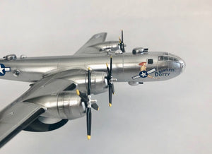 1:120 Boeing B-29 Superfortress with Swivel Stand