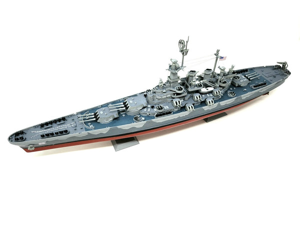 1:500 USS North Carolina (BB-55) World War II Battleship "The Showboat" Plastic Model Kit