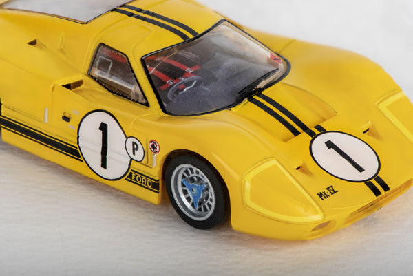 AFX Racing Ford GT40 Mark IV #1 Sebring HO Scale Slot Car — HO Slot Car