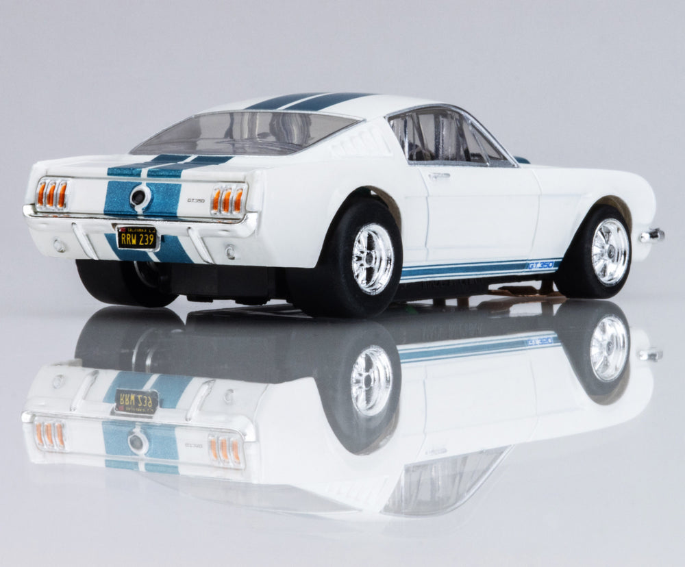 AFX Racing 1965 Shelby Mustang GT350 White/Blue HO Slot Car Set