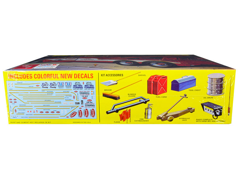 AMT - Skill 3 Model Kit Peterbilt Wrecker Tow Truck 1/25 Scale Model — Plastic model kit