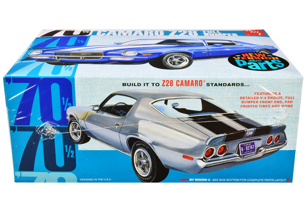AMT - Skill 2 Model Kit 1970 1/2 Chevrolet Camaro Z28 "Full Bumper" 1/25 Scale Model — Plastic model kit