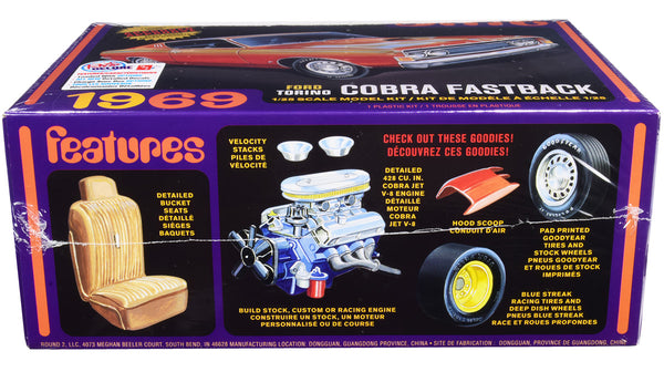 AMT - Skill 2 Model Kit 1969 Ford Torino Cobra Fastback 3-in-1 Kit 1/25 Scale Model — Plastic model kit