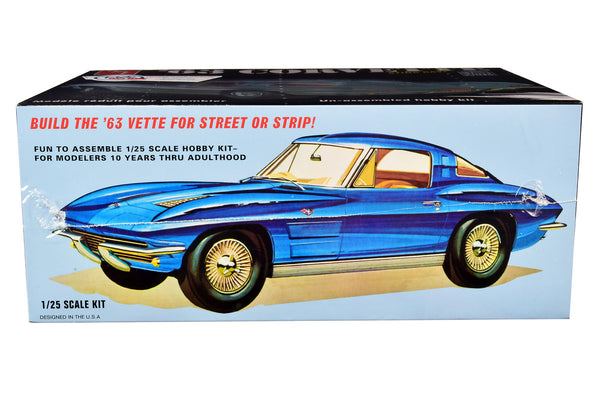 AMT - Skill 2 Model Kit 1963 Chevrolet Corvette Stingray 1/25 Scale Model — Plastic model kit