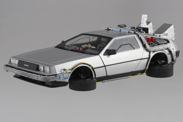 Back to the Future Part II DeLorean Time Machine 1:24 Scale Model Kit