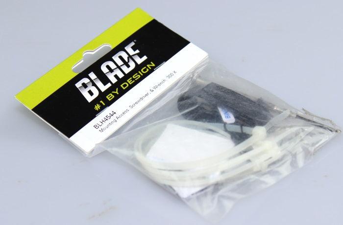 Blade 300 X BLH4544 Mounting Access. Screwdriver & Wrench 300 X 250 CFX