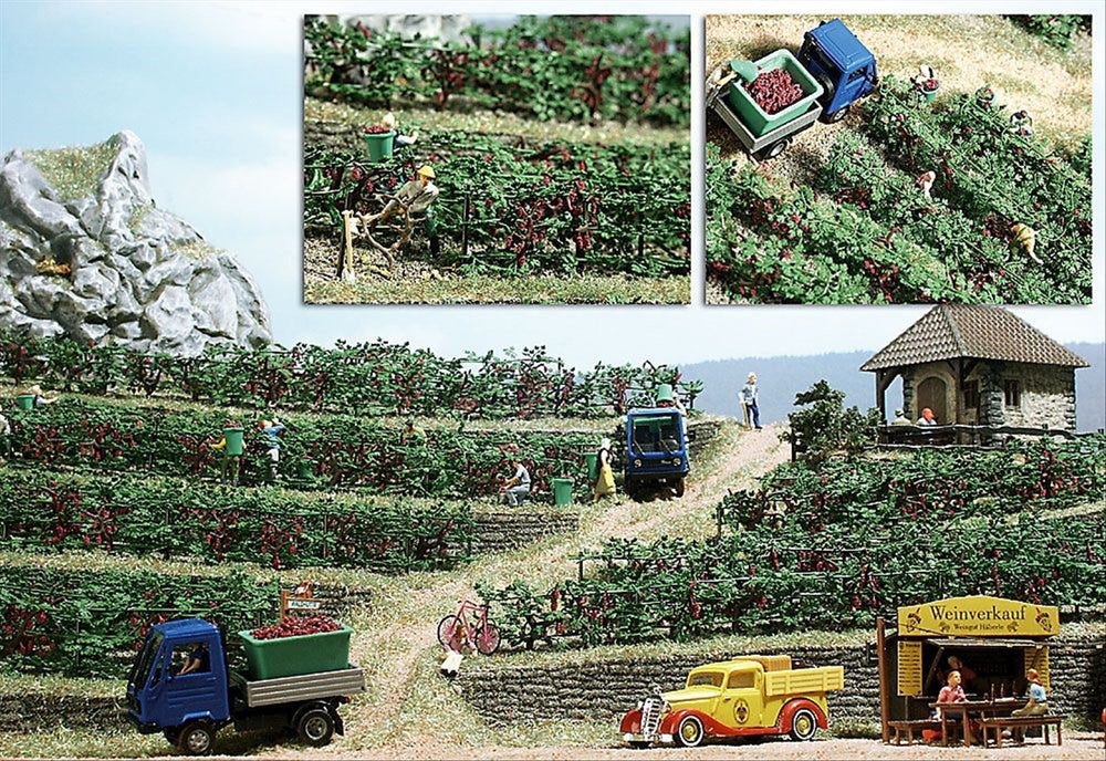 Busch 1200 HO Scale Grape Vines Kit, 20 Vines