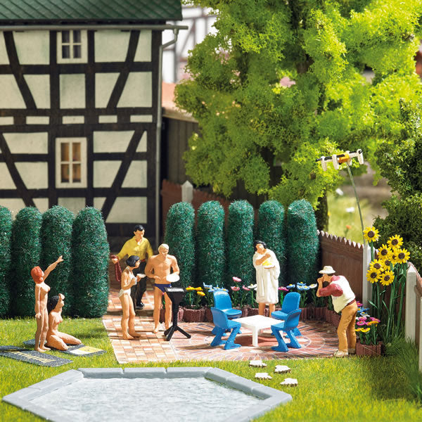 Black Forest® Hobby Supply Co Busch 1189 HO Scale Garden Furniture Set -- Table, 4 Chairs, Grill — HO Scale Scenery > Busch