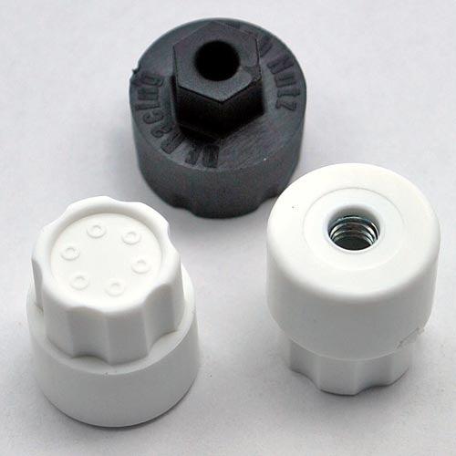DE Racing DER-HN-FW Hub Nutz White (2) 2WD Slash Front
