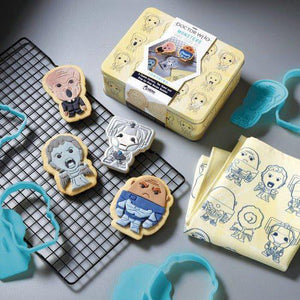 ToyShnip Eaglemoss Doctor Who Monsters Cookie Cutter & Tea Towel Tin — Action Figure