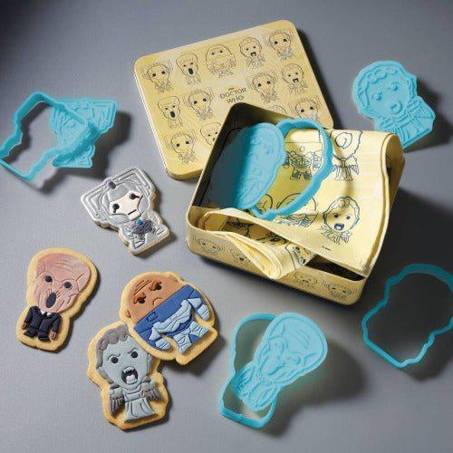 ToyShnip Eaglemoss Doctor Who Monsters Cookie Cutter & Tea Towel Tin — Action Figure