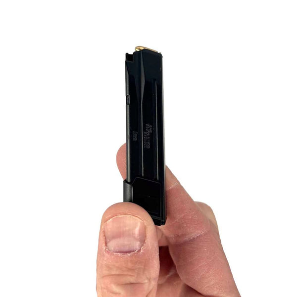 GoatGuns Extended magazine for mini Sig Sauer M17 model in black — Diecast Model Guns