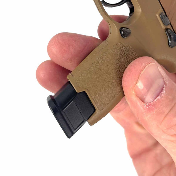 GoatGuns Extended magazine for mini Sig Sauer M17 model in black — Diecast Model Guns