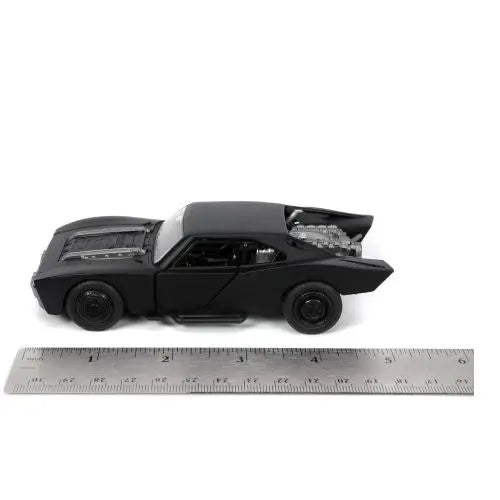 ToyShnip Hollywood Rides 2022 Batmobile W/Batman Figure 1/32 Vehicle — Action Figure