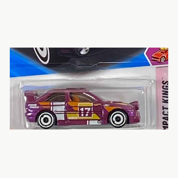 Hot Wheels Ford Escort | Compact Kings Series 4/10
