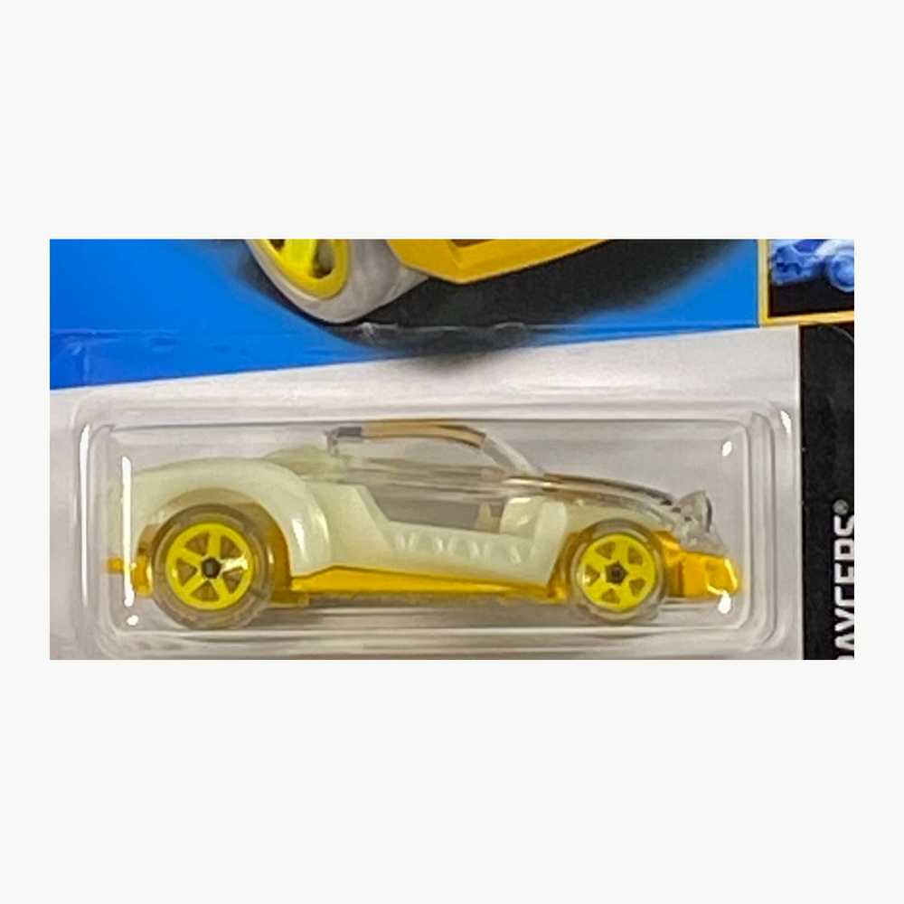 Hot Wheels Lightnin' Bug | X-Raycers Series 5/5