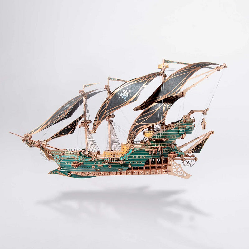 HowCat Future Sailing Ship - Green