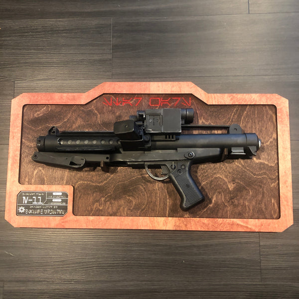 CCHobbyFun E-11 Blaster Wood Wall Mount — Plaque