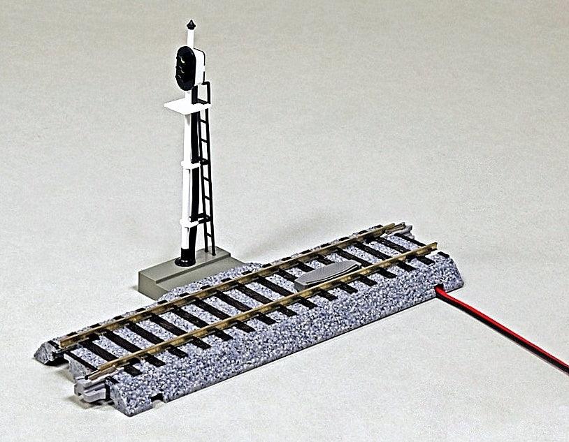 Kato 2601 HO Scale 3-Color Automatic Signal Train Scenery