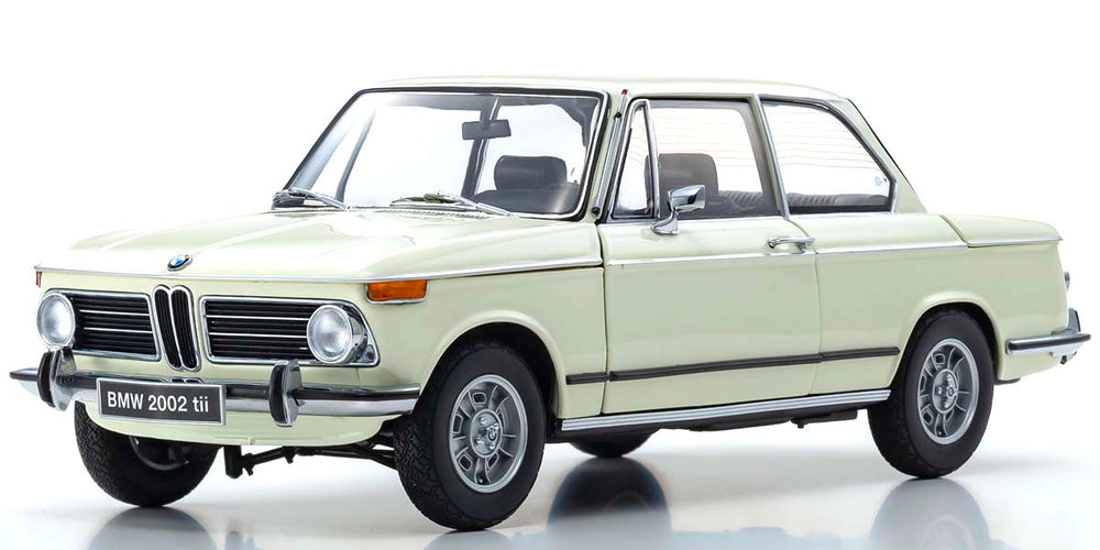 Kyosho 1/18 Scale BMW 2002 Tii White Model Diecast Car