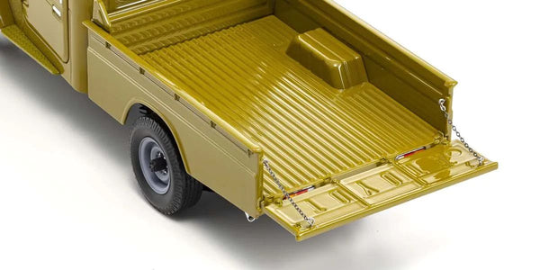 Kyosho 1/18 Scale Toyota Land Cruiser 40 Pickup Olive Model Diecast Car