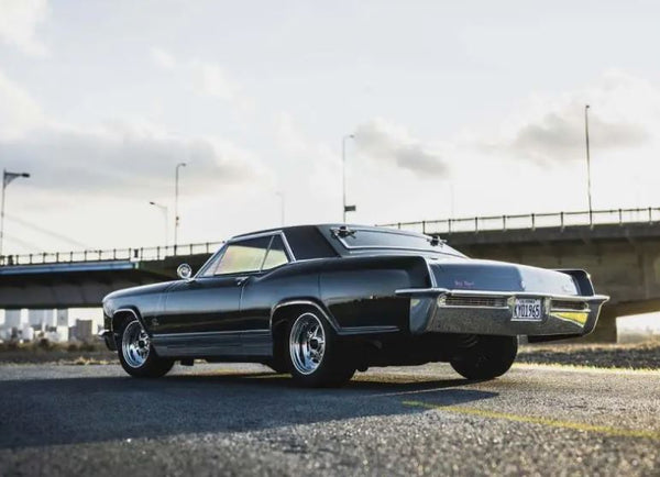 Kyosho 1/10 EP 4WD Fazer Mk2 FZ02L Readyset 1965 Buick Riviera, Regal Black