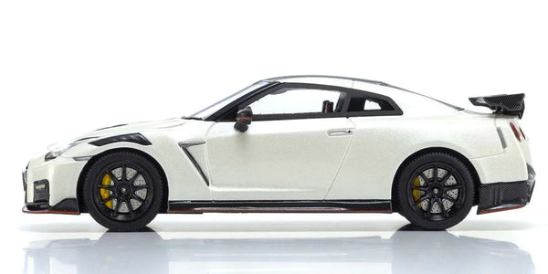 Kyosho 1/43 Scale Nissan GT-R NISMO 2022 Diecast Car (White)