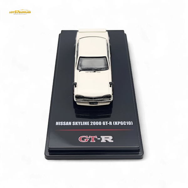 Inno64 Nissan Skyline 2000 GT-R (KPGC10) in White 1:64