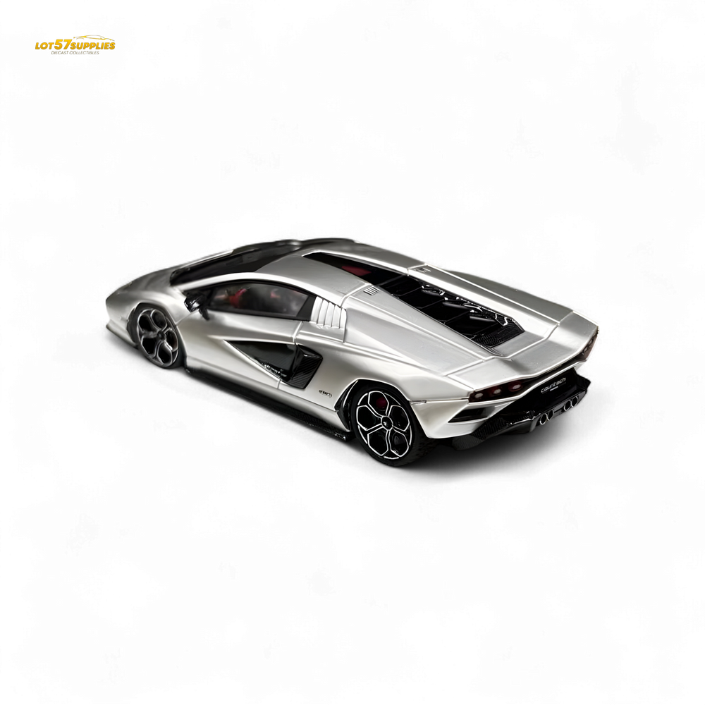 Fuelme Model NEO COUNTACH LPI 800-4 ARGENTO LUNA 1:64 Resin