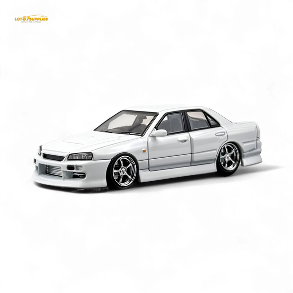 Mortal ER34 SKYLINE URAS Pearl White 1:64