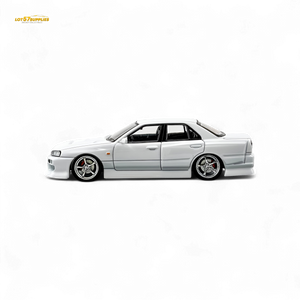 Mortal ER34 SKYLINE URAS Pearl White 1:64