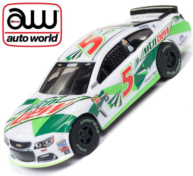 Auto world NASCAR Kasey Kahne 2017 Chevy SS #5 Mountain Dew AFX Slot
