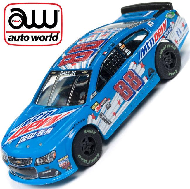 Auto world NASCAR Dale Earnhardt Jr. 2017 Chevy SS #88 Mountain Dew AFX Slot