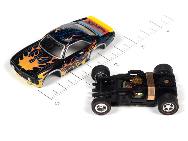 Auto World 1969 Camaro SS Hot Wheels Flames HO Slot Car SC382