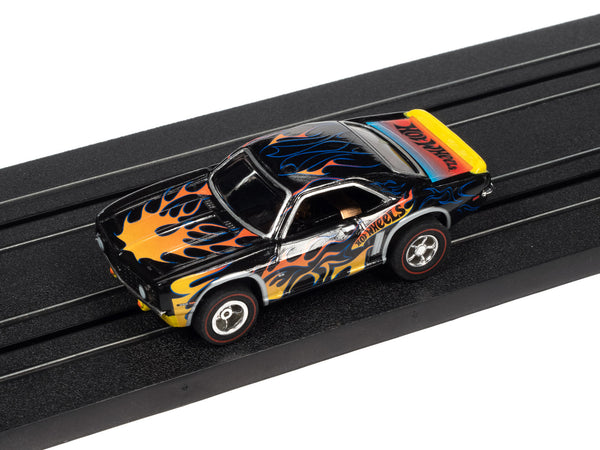 Auto World 1969 Camaro SS Hot Wheels Flames HO Slot Car SC382