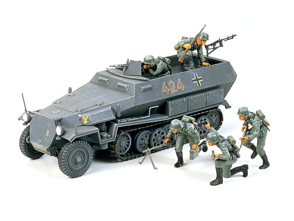 Tamiya 1/35 German Hanomag Sdkfz 251/1 Kit