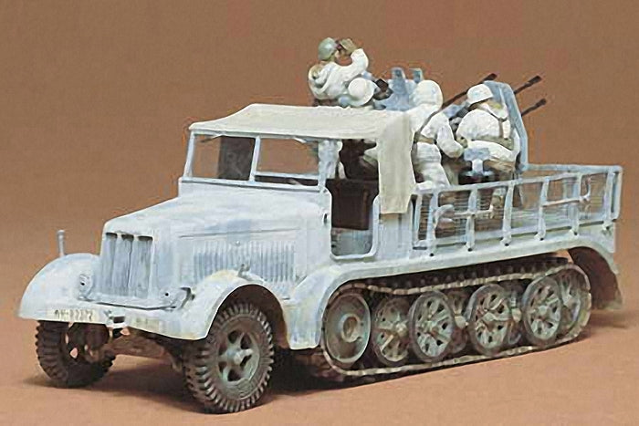 Tamiya 1/35 German 8T Half Track Sdkfz 7/1