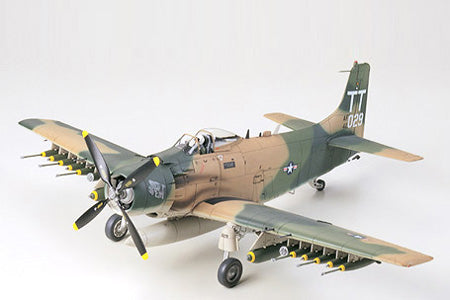Tamiya 1/48 Douglas A-1J Skyraider USAF